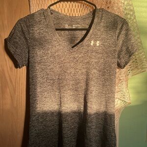 Under Armour Women's Heathered Black V-Neck Tee